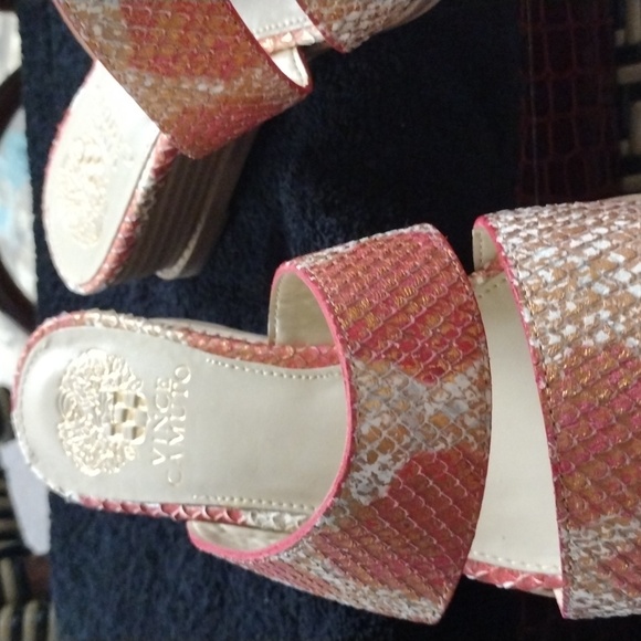 Vince Camuto NEW, Leather,7 W. - Picture 3 of 5